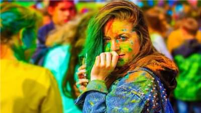 Safe Holi : होळीचं रंग बेरंग होऊ नये, यासाठी रंग खेळताना नेमकी कशी काळजी घ्यावी? जाणून घ्या!