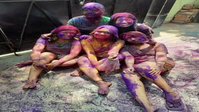 चेहरा, केस आणि नखांमधून रंग काढण्याची घरगुती सोपी पद्धत तुम्हाला माहित आहे का ?