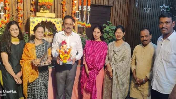 भाजपचे नेते गिरीश महाजन यांच्याकडे लगीनघाई, द्वितीय कन्येचा जामनेर येथे विवाह