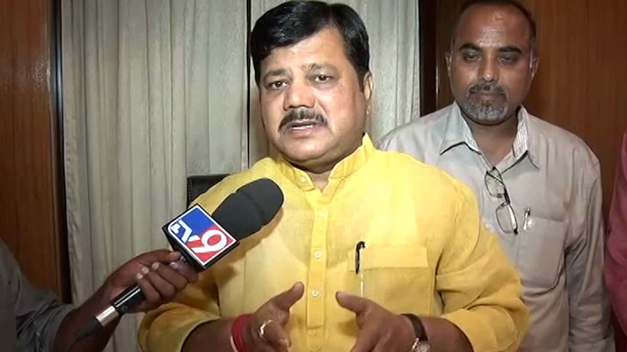 Pravin Darekar : कुणीही धुतल्या तांदळासारखे नाही, चूक असेल तर आम्ही तुरुंगात जाऊ, प्रवीण दरेकर भडकले