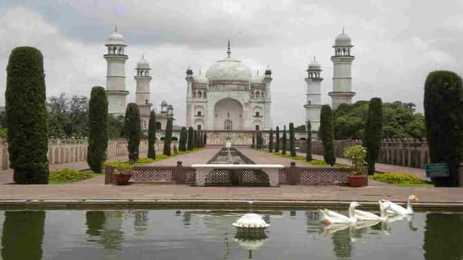 Tourism | औरंगाबादेत आता QR Code Scan करताच पर्यटनस्थळांची माहिती मिळणार, पुरातत्त्व खात्याचा उपक्रम