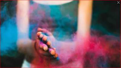 Holi 2022 : यंदा मित्र, कुटुंबांसोबत खेळा इको-फ्रेंडली होळी, केमिकलयुक्त कलरचा वापर टाळा