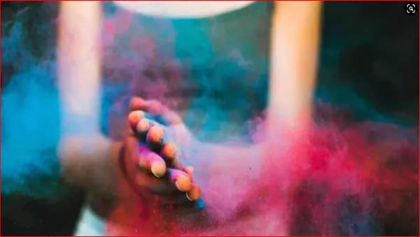 Holi 2022 : यंदा मित्र, कुटुंबांसोबत खेळा इको-फ्रेंडली होळी, केमिकलयुक्त कलरचा वापर टाळा