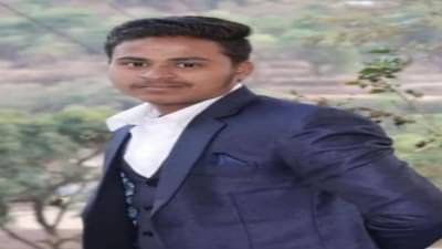 SATARA BIKE ACCIDENT : ट्रॅक्टर मोटारसायकलचा विचित्र अपघात, तरूण दुचाकीसह उसाच्या ट्रॉलीत अडकला