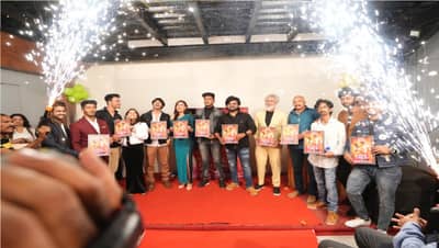 Holi Festival Song : रंग बरसे होळी स्पेशल गाणं प्रेक्षकांच्या भेटीला, रवी भाटिया आणि काव्या किरण यांचं नवं गाणं प्रदर्शित