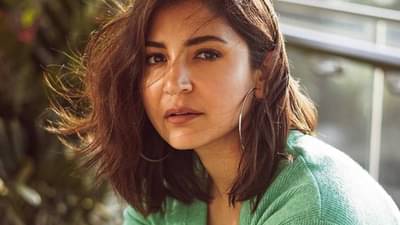 अनुष्का शर्माने घेतला मोठा निर्णय; भाऊ कर्नेशवर सर्व जबाबदारी सोपवत म्हणाली...