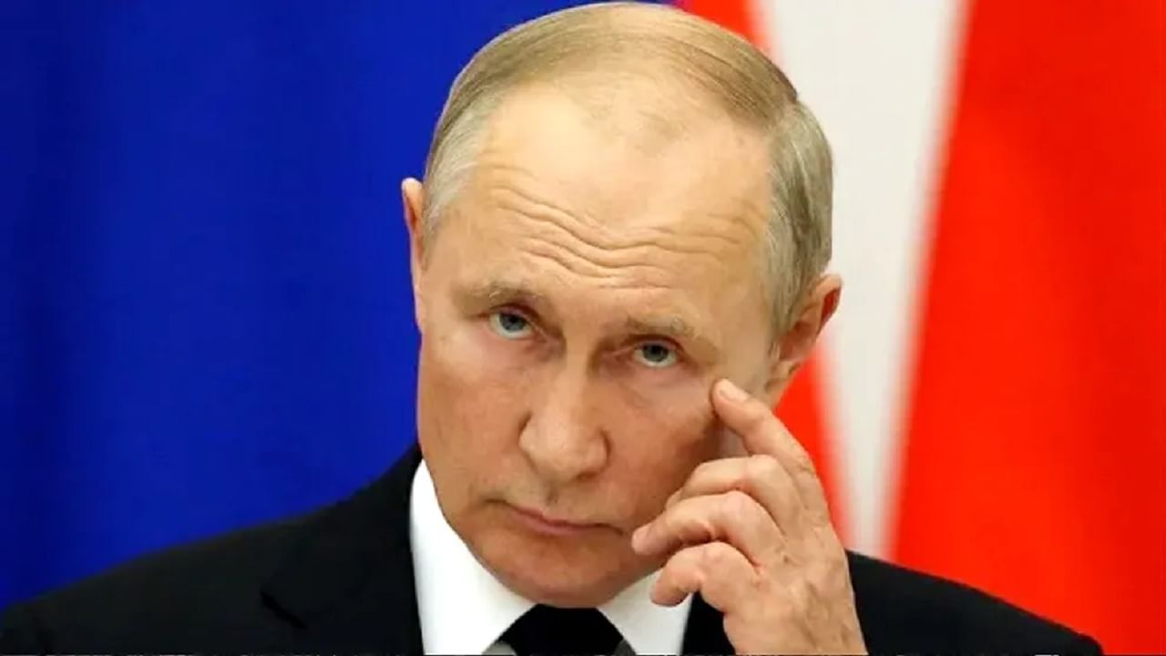 Vladimir Putin यांना हत्येची भीती, विषप्रयोगाचा धसका, 1 हजार कर्मचाऱ्यांना हटवलं