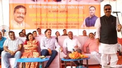 Video : “आम्ही म्हणायचे ठाकरे सरकार पण प्रत्यक्ष लाभ कोण घेते?  पवार सरकार”, सेना खासदार गजानन किर्तीकरांच्या वक्तव्यानं खळबळ