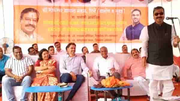 Video : “आम्ही म्हणायचे ठाकरे सरकार पण प्रत्यक्ष लाभ कोण घेते? पवार सरकार”, सेना खासदार गजानन किर्तीकरांच्या वक्तव्यानं खळबळ
