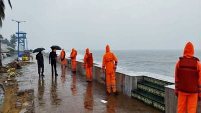 Asani Cyclone : असानी चक्रीवादळामुळं अंदमान निकोबारमध्ये मुसळधार पावसाची शक्यता, जोरदार वाऱ्याच्या पार्श्वभूमीवर NDRF अलर्ट