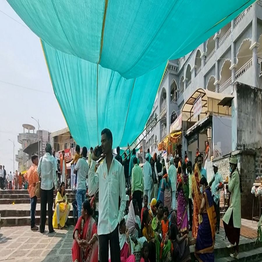 यासाठी  तुळजाभवानी देवीच्या मंदिरात येणाऱ्या भाविकांच्या सोयीसाठी मंदिर संस्थानने मंदिर व शेजारील परिसरात छत व पडदे उभे केले असून तुळजापूर शहरात पिण्याच्या पाण्याची सोय केली आहे. 