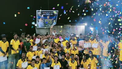 नाशिकमध्ये प्रीमियर लीग क्रिकेट स्पर्धा धडाक्यात; कोण पटकावला पहिला क्रमांक?