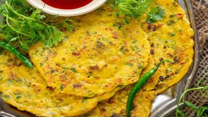 Recipe tips: वाढलेले वजन झटपट कमी करायचे आहे? मग आपल्या आहारामध्ये आजच मूगडाळीच्या चिला घ्या, वाचा फायदे!