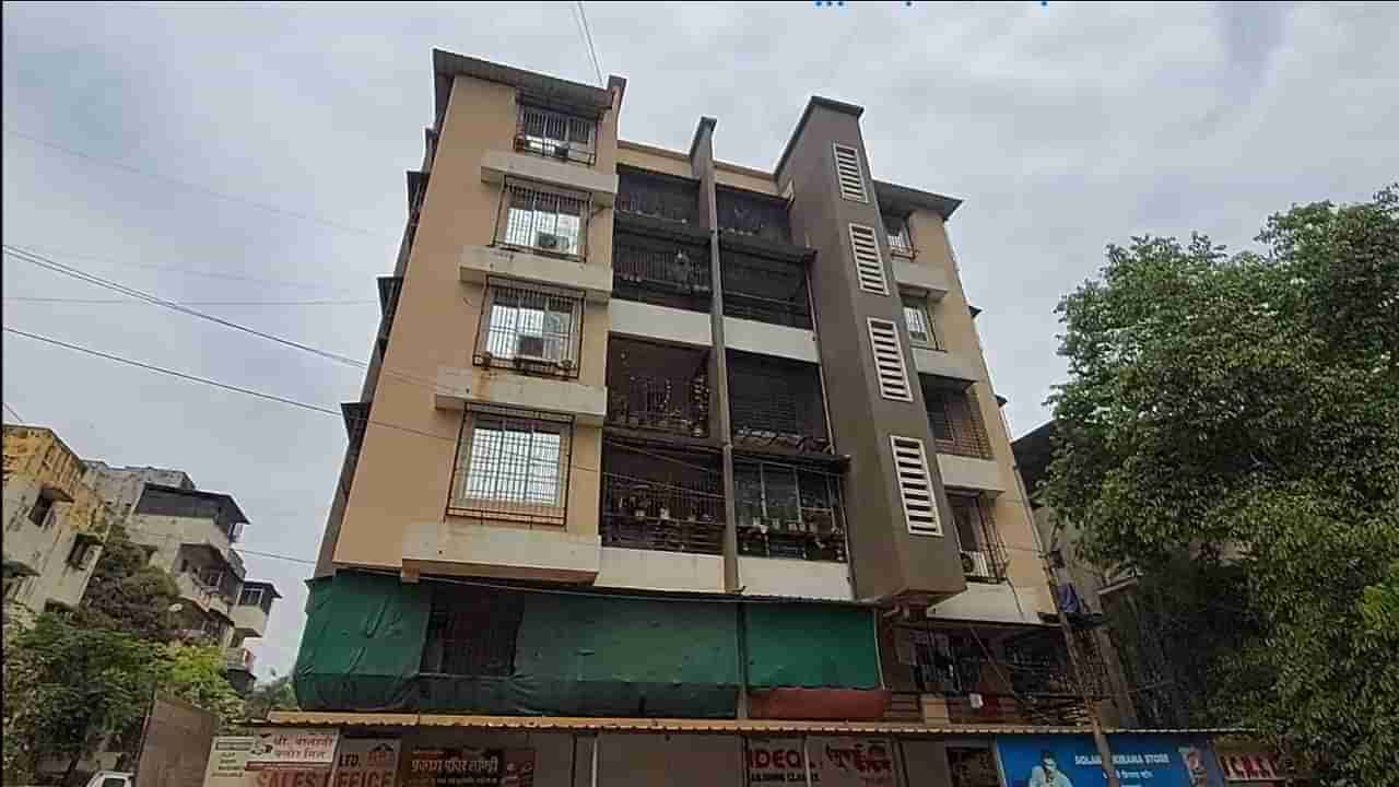 Ambernath Lift Collapse : अंबरनाथमध्ये दुसऱ्या माळ्यावरून लिफ्ट कोसळून सात महिला जखमी, दोघींचे पाय मोडले