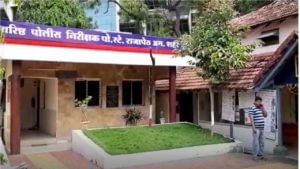 Amravati | मुख्याध्यापकाने शाळेतच 6 वर्षांच्या विद्यार्थ्याचे केस कापले, Bad Touch केल्याचाही आरोप