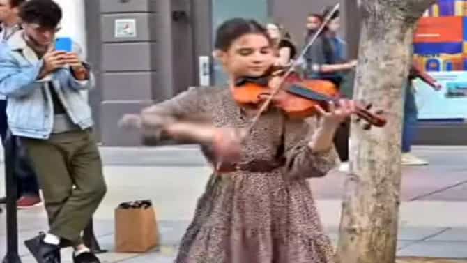 Bijlee Bijlee गाण्याची परदेशातही Craze; Violin वाजवून मुलीनं वेधलं सर्वांचं लक्ष