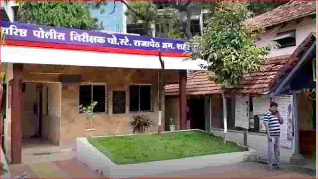 मुख्याध्यापकाने शाळेतच विद्यार्थ्याचे केस कापले, Bad Touch केल्याचाही आरोप मुख्याध्यापकाने शाळेतच विद्यार्थ्याचे केस कापले, Bad Touch केल्याचाही आरोप