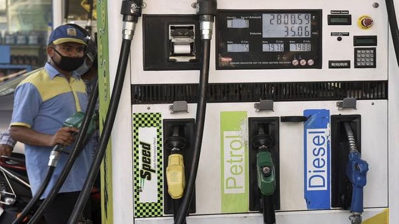 Petrol, diesel prices : आज पुन्हा पेट्रोल, डिझेलच्या दरात वाढ
