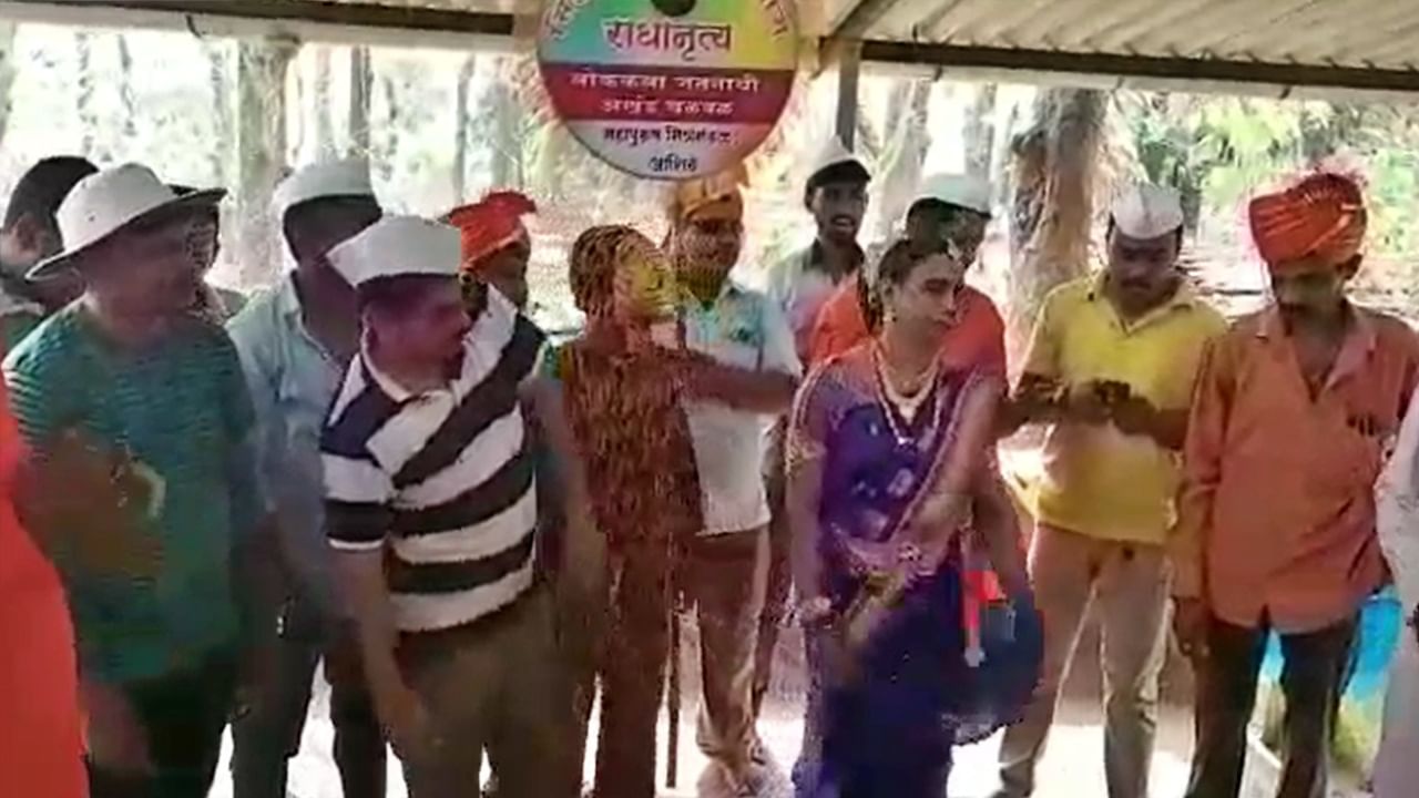 Sindhudurg : गोमूच्या खेळावरही पुष्पाचा Fever; हौशी कलाकार Srivalli गाण्यावर धरतायत ठेका!