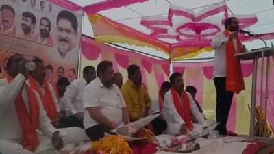 Santosh Bangar यांचा प्रकाश आंबेडकरांवर घणाघात, गेल्या निवडणुकीत पैसे घेतल्याचा आरोप