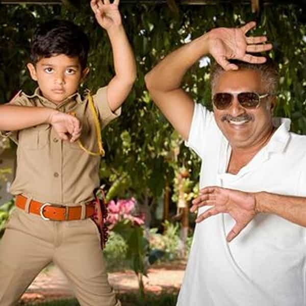 अभिनेते प्रकाश राज यांनी दाक्षिणात्य चित्रपटांपासून बॉलिवूडपर्यंत आपल्या दमदार अभिनयाच्या जोरावर स्वत:ची वेगळी ओळख निर्माण केली. 'सिंघम' या चित्रपटात त्यांनी साकारलेली जयकांक शिक्रेची भूमिका खूपच गाजली. भूमिका खलनायकी असो वा सकारात्मक.. आपल्या अभिनयाने ते प्रेक्षकांच्या मनावर छाप सोडतात.