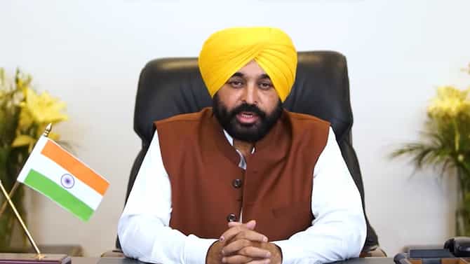 AAP Free Power Punjab : केजरीवालांनी बोललेलं केलं, पंजाबमध्ये 300 यूनिट वीज फ्री, महाराष्ट्रात पैसे देऊनही लोड शेडींग