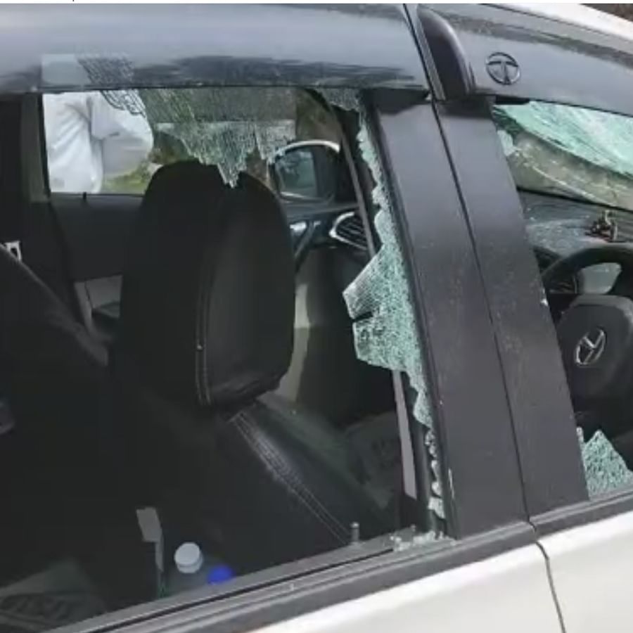 मधुकर बिरामणे यांनी याप्रकरणी पाचगणी पोलीस ठाण्यात अज्ञात व्यक्तीविरोधात वाहनांचे नुकसान केल्याच्या कारणावरून गुन्हा दाखल करण्यात आला आहे. पोलिसांनी या प्रकरणी अज्ञात व्यक्तीविरोधात गुन्हा दाखल केला आहे. 