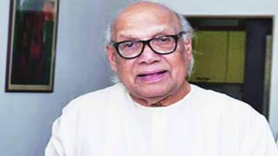 कोरोनापेक्षा सध्याचे राजकारण भयंकर! इतक्या वर्षात असे राजकारण पाहिले नाही, जेष्ठ साहित्यीक Madhu Mangesh Karnik यांनी व्यक्त केली नाराजी