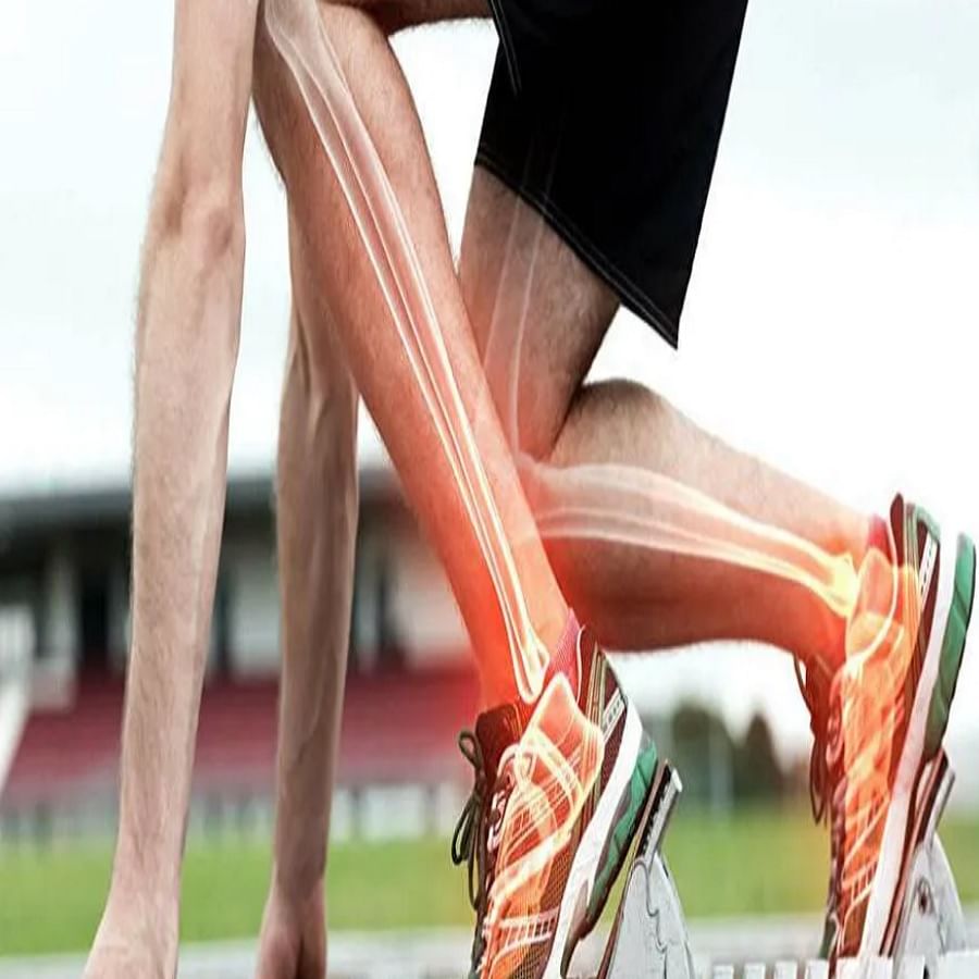 मनुका आणि गुळात कॅल्शियम मुबलक प्रमाणात असते, जे हाडांसाठी आवश्यक असते. ज्या लोकांना अनेकदा सांधेदुखी किंवा हाडदुखीची समस्या होते. त्यांनी गूळ आणि मनुक्याचे पाणी प्यावे.