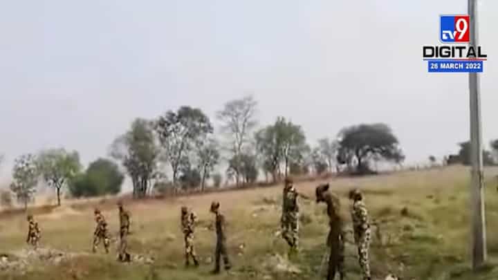 उधारीचे 300 रुपये देत नाही म्हणून, लाकडी दांड्याने वार करत एकाची हत्या उधारीचे 300 रुपये देत नाही म्हणून, लाकडी दांड्याने वार करत एकाची हत्या