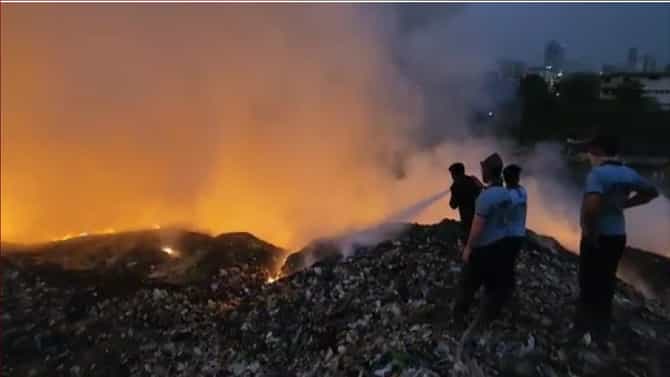 आधारवाडी डम्पिंगच्या आगीवर संशयाचे धूर; आग लावली जात असल्याचा महापालिकेला संशय; पोलिसात तक्रार