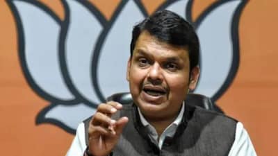 Devendra Fadnavis : उत्तर नसतं तेव्हा भावनेचा आधार घेतला जातो, फडणवीसांचा मुख्यमंत्री उद्धव ठाकरेंवर पलटवार