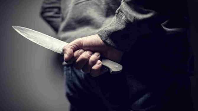 Pune crime : धारदार शस्त्रांनी केले वार, वाहतूक पोलिसावरही टोळक्याचा हल्ला; कात्रजमधला थरार