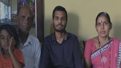 Bhandara MPSC | शेतकऱ्याचा पोरगा झाला RTO inspector, भंडाऱ्यातील मायबापाच्या डोळ्यात आले पाणी!