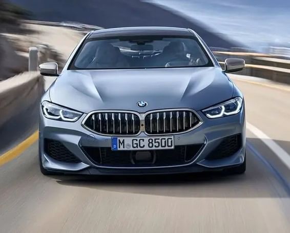 जर्मन लक्झरी कार निर्माता, BMW ने 1 एप्रिल 2022 पासून भारतातील BMW मॉडेल रेंजमध्ये 3.5% पर्यंत किंमत वाढीची घोषणा केली आहे. BMW कंपनी आता ऑडी आणि मर्सिडीज-बेंझच्या यादीत सामील झाली आहे, कारण या कंपन्यांनी याआधीच त्यांच्या कारच्या किंमती वाढवण्याची घोषणा केली आहे.