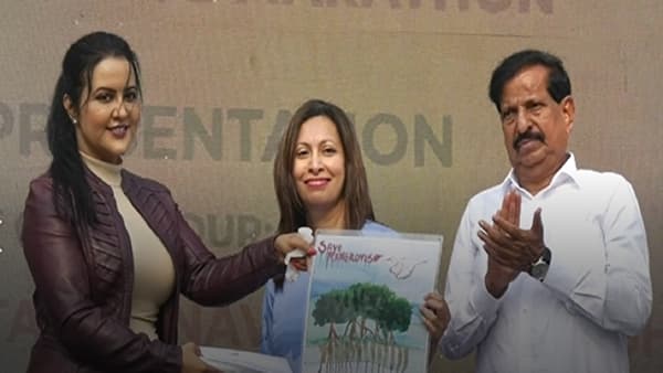Navi Mumbai : ऐरोलीत महिलांसाठी मॅंग्रोव्हेथॉन, अमृता फडणवीसांची उपस्थिती, खारफुटीच्या संवर्धनासाठी पुढाकार