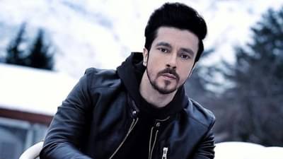 अनेकदा उपाशीपोटी झोपलो, बस तिकिटाचेही पैसे नव्हते; The Kashmir File मधील अभिनेत्याचा संघर्ष