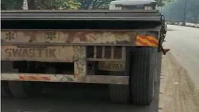 Bhandara Accident | कारधा पुलावर ट्रेलरची दुचाकीला धडक; काकू-पुतण्या ठार, सून जखमी