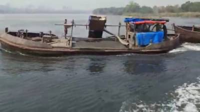 Kalyan Crime : कल्याण डोंबिवली खाडीत अवैध रेती उपसा करणाऱ्याच्या विरोधात धडक कारवाई