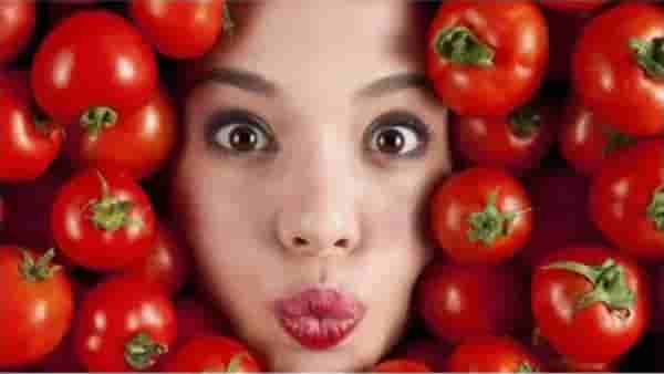 Skin Care : काळ्या पडलेल्या त्वचेला नविन लकाकी आणण्यासाठी टोमॅटोचा वापर करुन नितळ त्वचा मिळवा!
