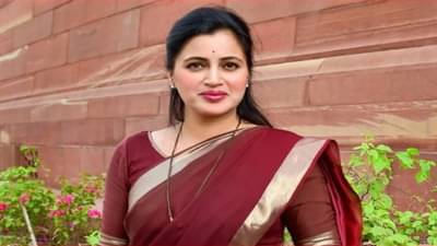 नवनीत राणा यांच्या पत्राची राष्ट्रीय अनुसूचित आयोगाकडून दखल, 2 पोलीस अधिकाऱ्यांवर गुन्हा दाखल होणार?