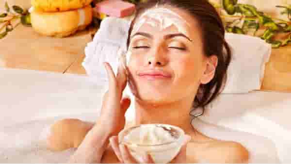 Skin Care Tips : उन्हाळ्यात तेलकट त्वचेसाठी वापरा दह्याचा फेसपॅक, असा बनवा फेसपॅक घरच्या घरी