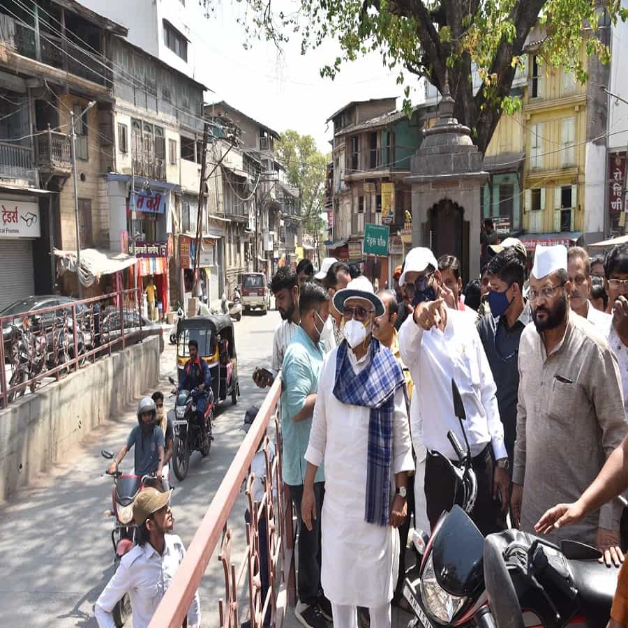 नाशिक शहराला (Nashik City) ऐतिहासिक असे महत्व असून शहर स्वच्छ व सुंदर असल्याशिवाय तसेच पौराणिक महत्व असलेल्या रामकुंडात स्वच्छ पाणी आल्याशिवाय नाशिक शहर स्मार्ट सिटी होणार नाही.