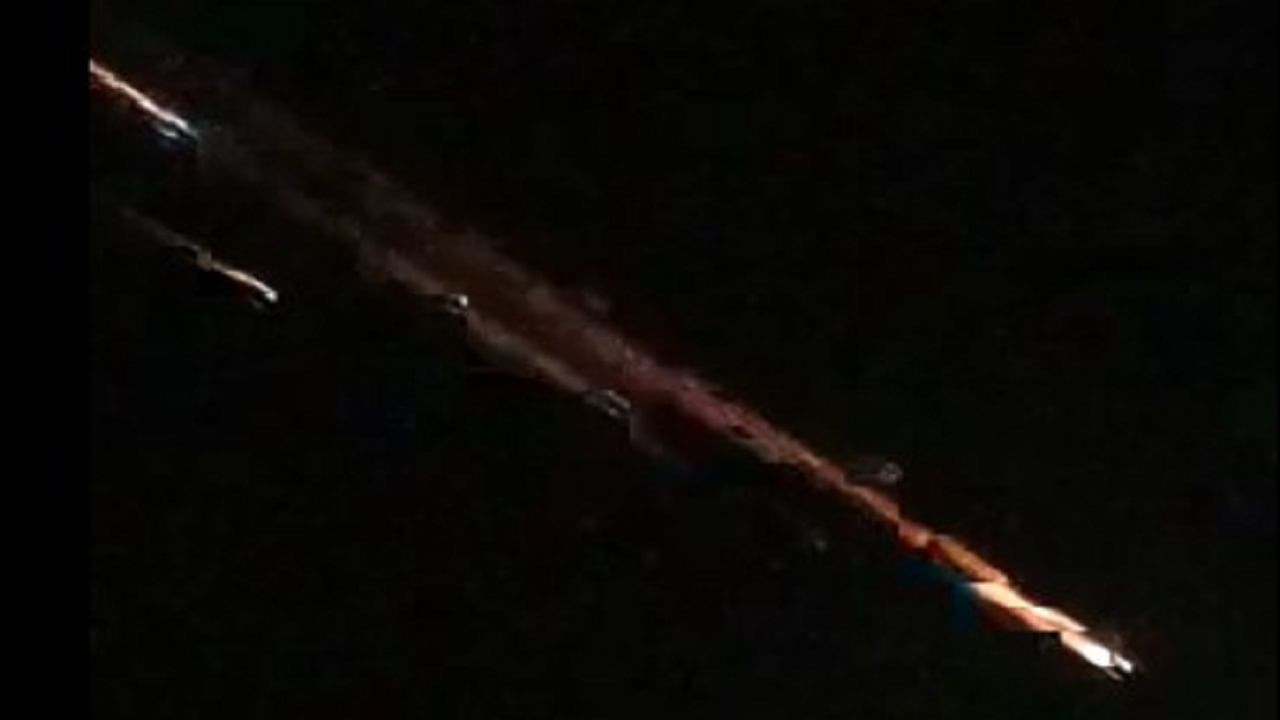 Meteor Shower or Satellite ? अकोला, बुलडाणामध्येही रात्री दिसलेले