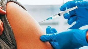 Pune child vaccination : पुण्यानं गाठला मुलांच्या लसीकरणाचा नवा टप्पा तर नाशिकची आघाडी