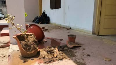 Video | नागपूरच्या बिशॉप कॉटन स्कूलमध्ये तोडफोड, अज्ञातांनी फोडल्या दारुच्या बॉटल्स