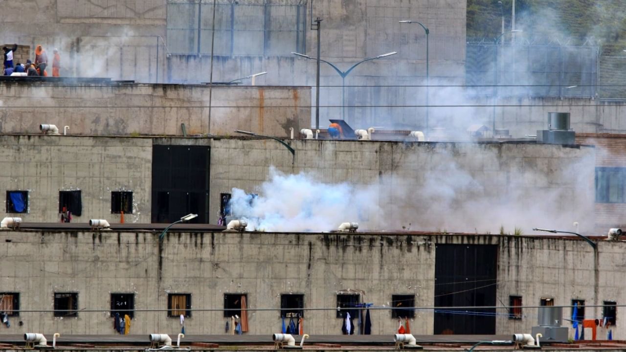 Prison riots : इक्वाडोरच्या जेलमध्ये ‘रक्तांचल’... 20 कैद्यांचा मृत्यू, काय आहे नेमकं प्रकरणं..?