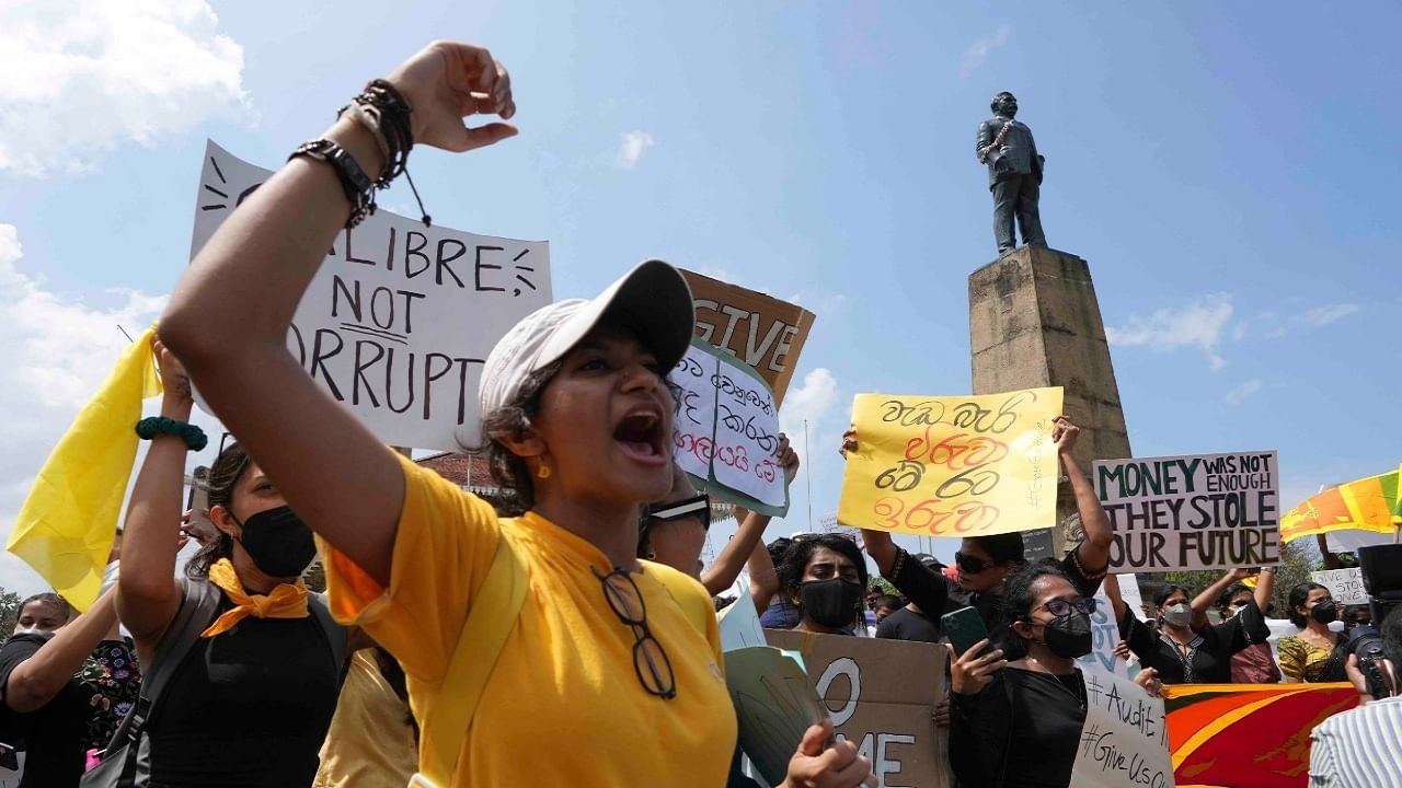 Sri Lanka Crisis : जे श्रीलंकेत झालं ते भारतातही होणार? सोन्याच्या लंकेचं वाटोळं कसं झालं? 5 मुद्यातून समजून घ्या
