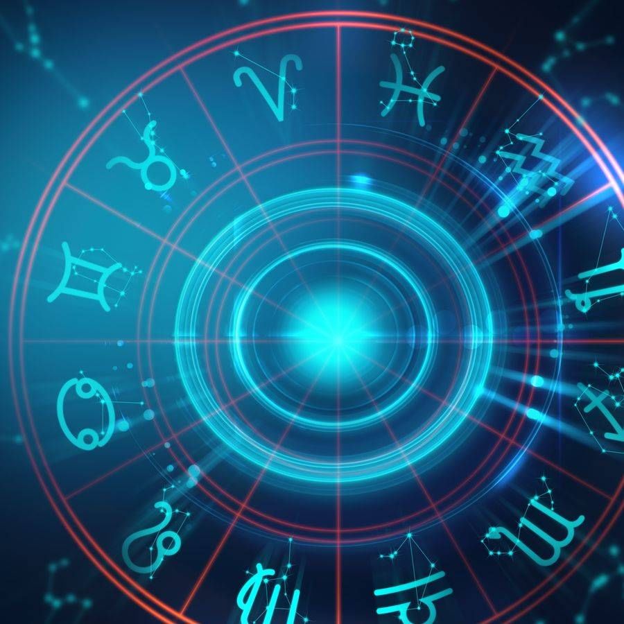 काही लोक विनम्र असतात तर काही जण चतुर असतात. त्यांना जगाच्या पद्धती माहिती असतात आणि पटकन आपलं ध्येय गाठण्यासाठी आपला रस्ता बनवण्यावर विश्वास ठेवतात. त्यात ते अत्यंत हुशार असतात. त्यांच्यात कोणतेही अडथळे नाहीत आणि ते सहजपणे लोकांना आपल्या फायद्यासाठी वापरतात. असे लोक कोणाचेच नसतात, कारण त्यांच्यात नेहमीच इतरांचा वापर करण्याची प्रवृत्ती असते. अशा लोकांपासून दूर राहणे नेहमीच फायदेशीर ठरते.