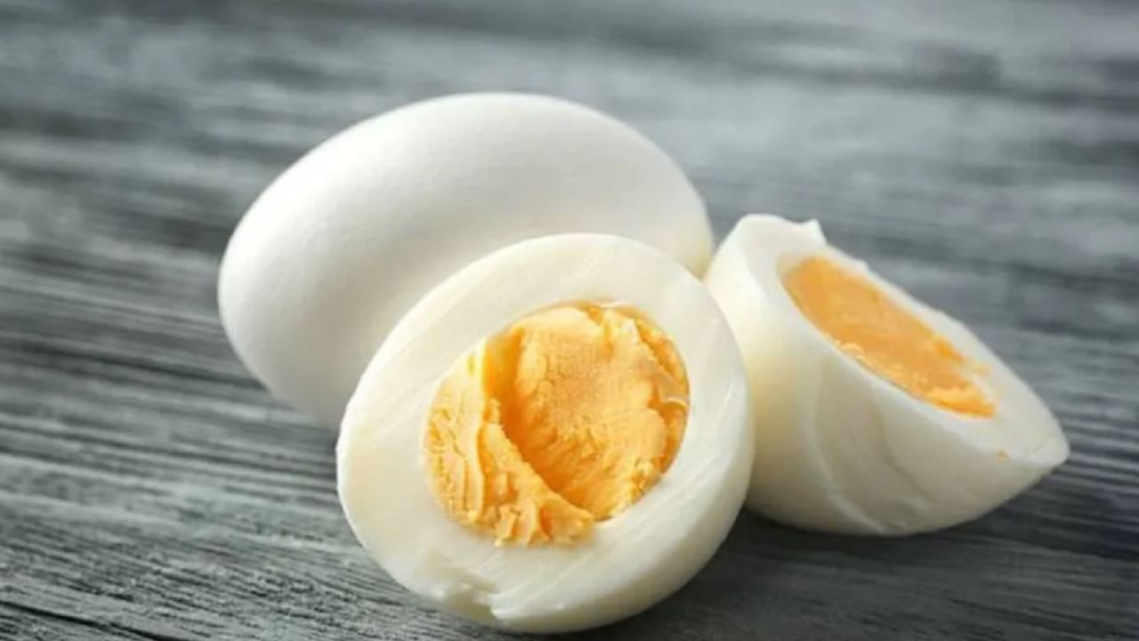 Disadvantages : अंडी खाण्याचे शाैकिन आहात?, जाणून घ्या त्यामुळे होणारे नुकसान!